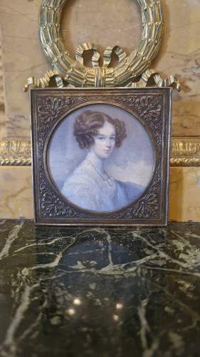 Ancienne miniature forme - miniature, de