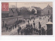 FIVES-LILLE: boulevard de l'usine (sortie des ouvriers) - très bon état