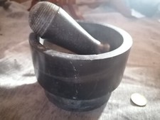 ancien mortier et pilon en marbre noir vintage