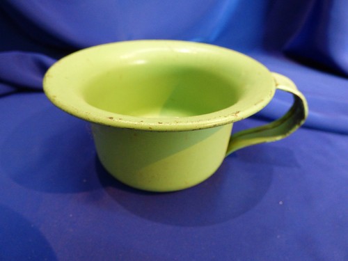 Jouet ancien tôle pot de - pot,