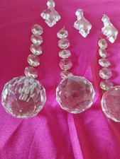 Gros lot de pampilles boules,  gouttes .... de lustre ancien .Tout en photos