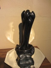 TRES BEAU VASE EN METAL ART