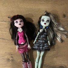 Lot 2 poupées monster High Draculaura et Franckie Stein ancienne génération