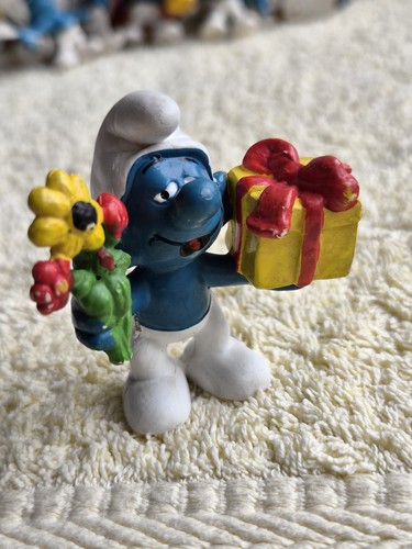 Figurine schtroumpf avec - figurine,
