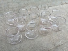 AR2 - Lot de 12 anciennes ventouses médicales en verre moulé 