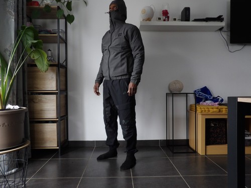 Veste capuche helvetica - veste,