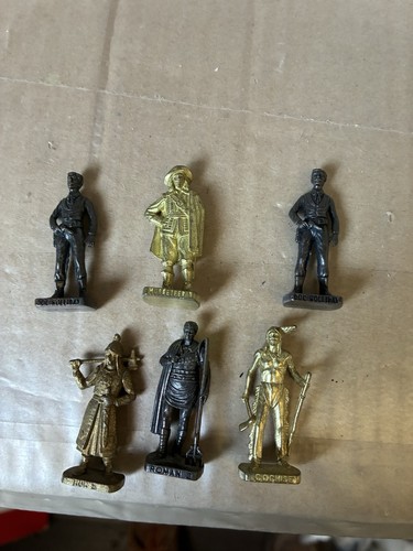 Kinder surprise figurine - kinder,