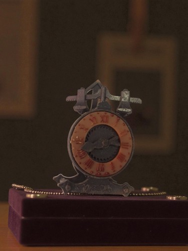 Taille crayon ancien - ancien, horloge
