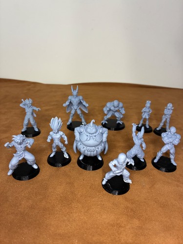 Lot figurines univers manga