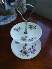 Petit Serviteur En Porcelaine