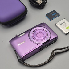 Nikon CoolPix S3500 20,1Mp Digital Compact Camera 7x Purple, Charger, SD, Great!