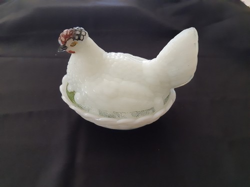 Poule opaline blanche ancienne