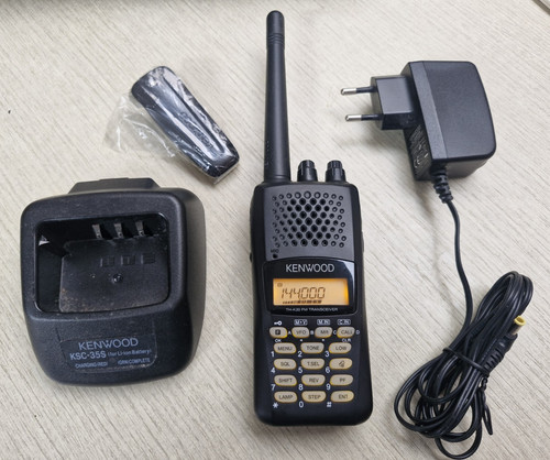 Emetteur récepteur 144 - fm, mhz