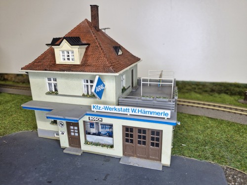 Maquette maison garage - maquette, auto