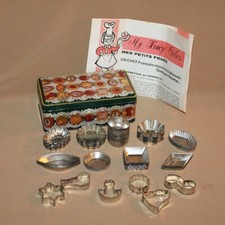 Boite de 50 petits moules