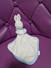 DOUDOU LAPIN BLEU PLAT BLANC MOUCHOIR KLORANE