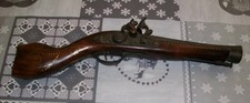 Réplique d'un pistolet ancien pour décoration