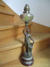 Statue lampe a pétrole Ruchot Statue lampe a pétrole régule par Ruchot vendange