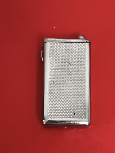 Briquet ancien métal argenté