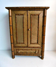 ARMOIRE DE POUPÉE ANCIENNE PITCHPIN FAÇON BAMBOU DEUX PORTES CIRCA 1900 Ht 48 cm