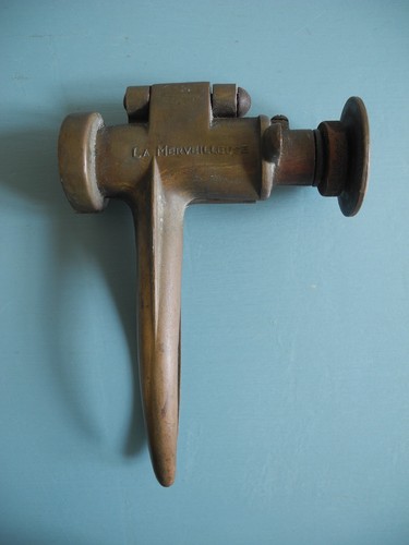 Boucheuse merveilleuse - la,