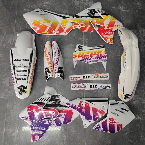 Plastiques graphiques suzuki - +,