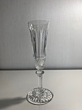 Superbe grande flute coupe en cristal taillé signé Saint Louis modèle Tommy 20,5