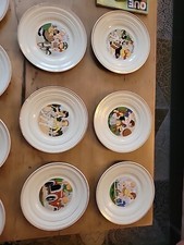 Assiettes des mois - de, l'année