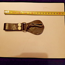 Porte Gourde : Ceinturon (corps à définir) en Cuir solide, bon état, randonnée