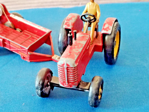Dinky toys massey harris - massey,