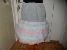  ANCIEN JUPON NYLON A VOLANTS