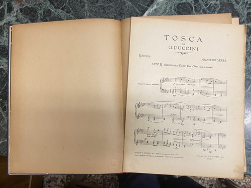 Antique livre avec - antique, partitions