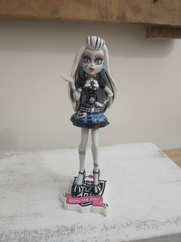 Monster high magazine figure - monster,