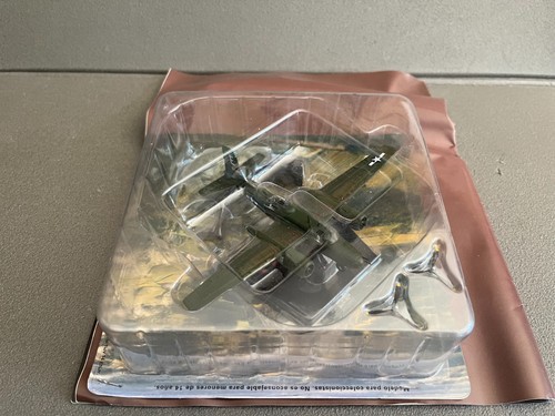 Avion miniature militaire - avion,