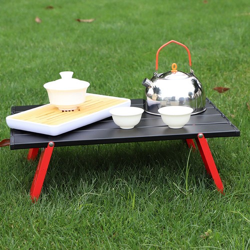 Pliable table mini - table,