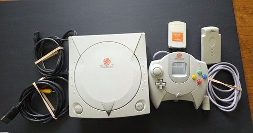 Sega dreamcast console bundle - dreamcast,
