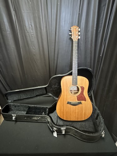 Taylor 210 acoustic - taylor, guitar