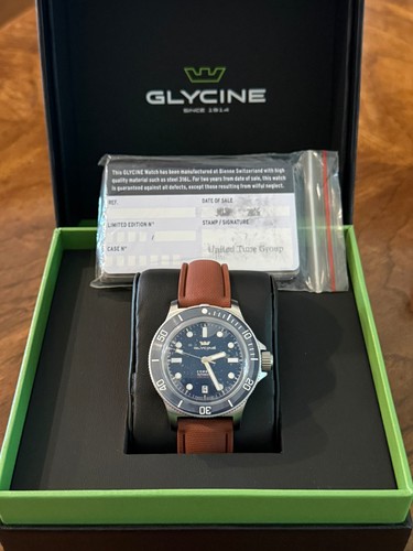 Glycine men combat sub - glycine,