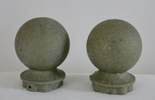 BOULE POTEAU, 2 anciennes