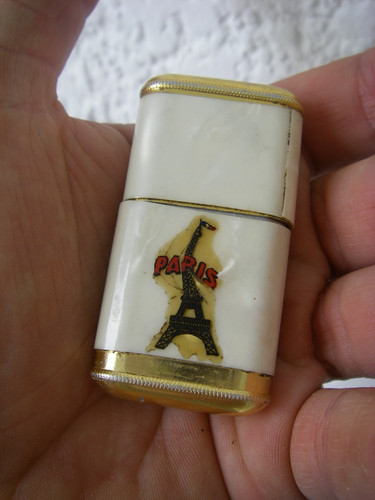 Ancien briquet paris tour - briquet,