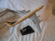 1/100 Maquette d'agence DC 8 Aéromaritime / Fab. Bourbon / F-BJLA / TBE .