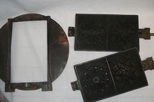 Moule ancien à hosties/oublies, avec support.