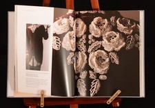 1998 Catherine Walker An Autobiography by the Private Courtier to Diana, Princes