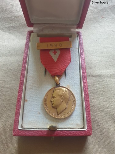 Medaille croix rouge - la,
