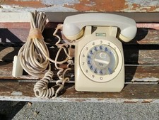Téléphone vintage à cadran rotatif - ITT1970 CGCT