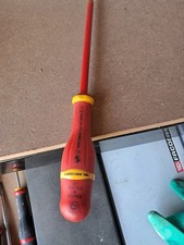 Tournevis Plat Isole Facom