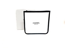 Chanel trousse blanche ganse