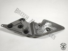 Platine repose-pied gauche SUZUKI 600 BANDIT 1995-1999