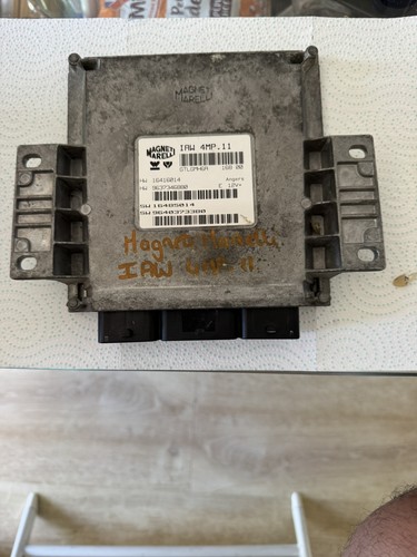 Calculateur moteur pour 406