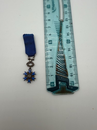 Bel mini officier ordre - bel, de